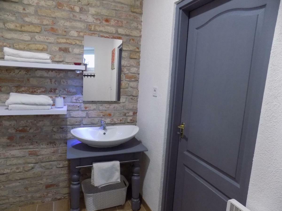 Koller Apartmanhaz Sárvár Zewnętrze zdjęcie